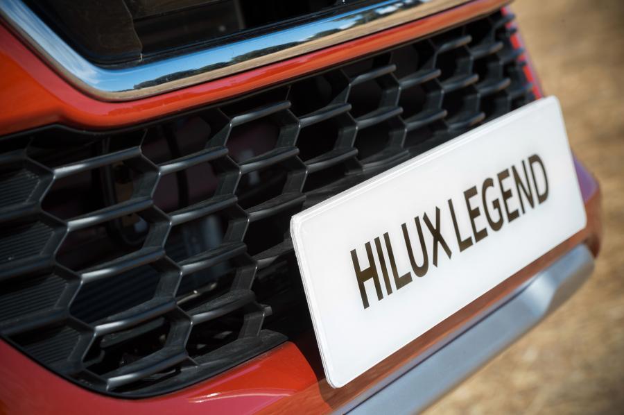 Детали экстерьера Toyota Hilux Legend Raider Double Cab 2018 года  (ES) (фото 21 из 40)